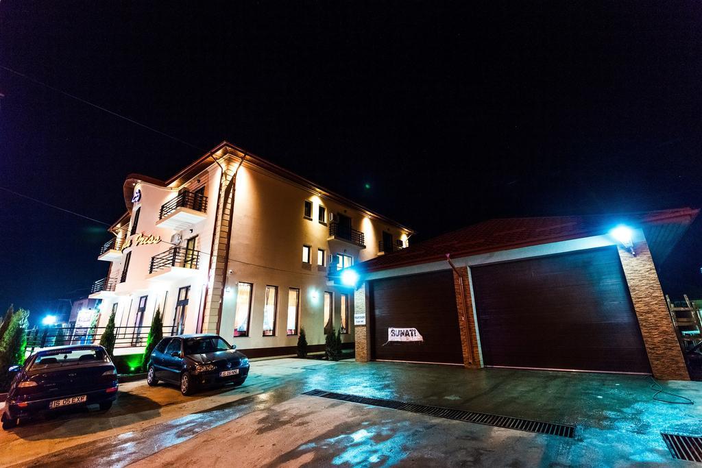 Pensiunea Iriss Valea Lupului  Esterno foto